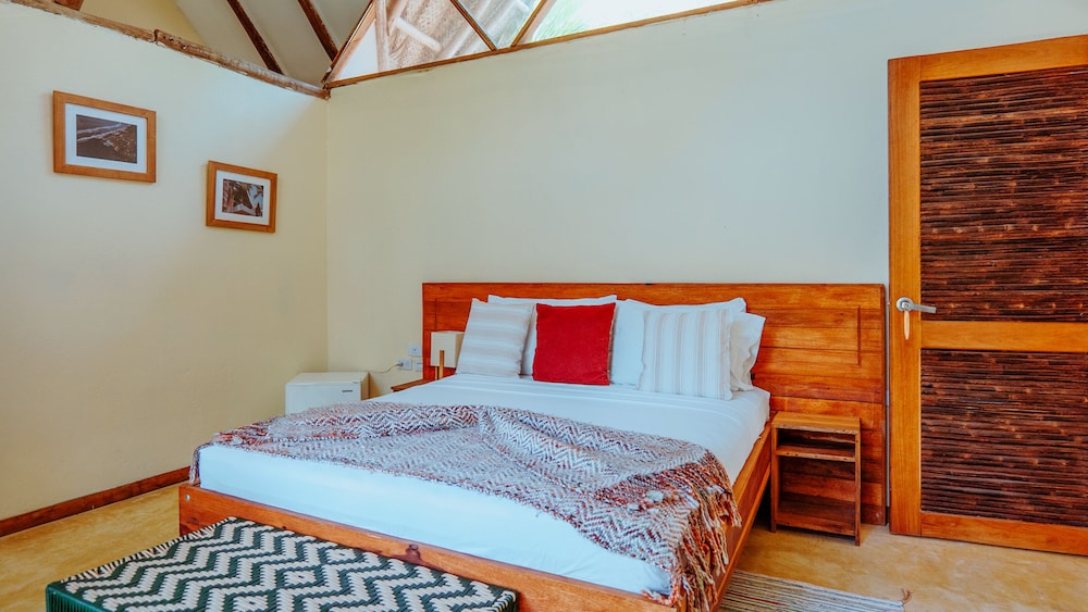 DELUXE, DOUBLE BED, BALCONY