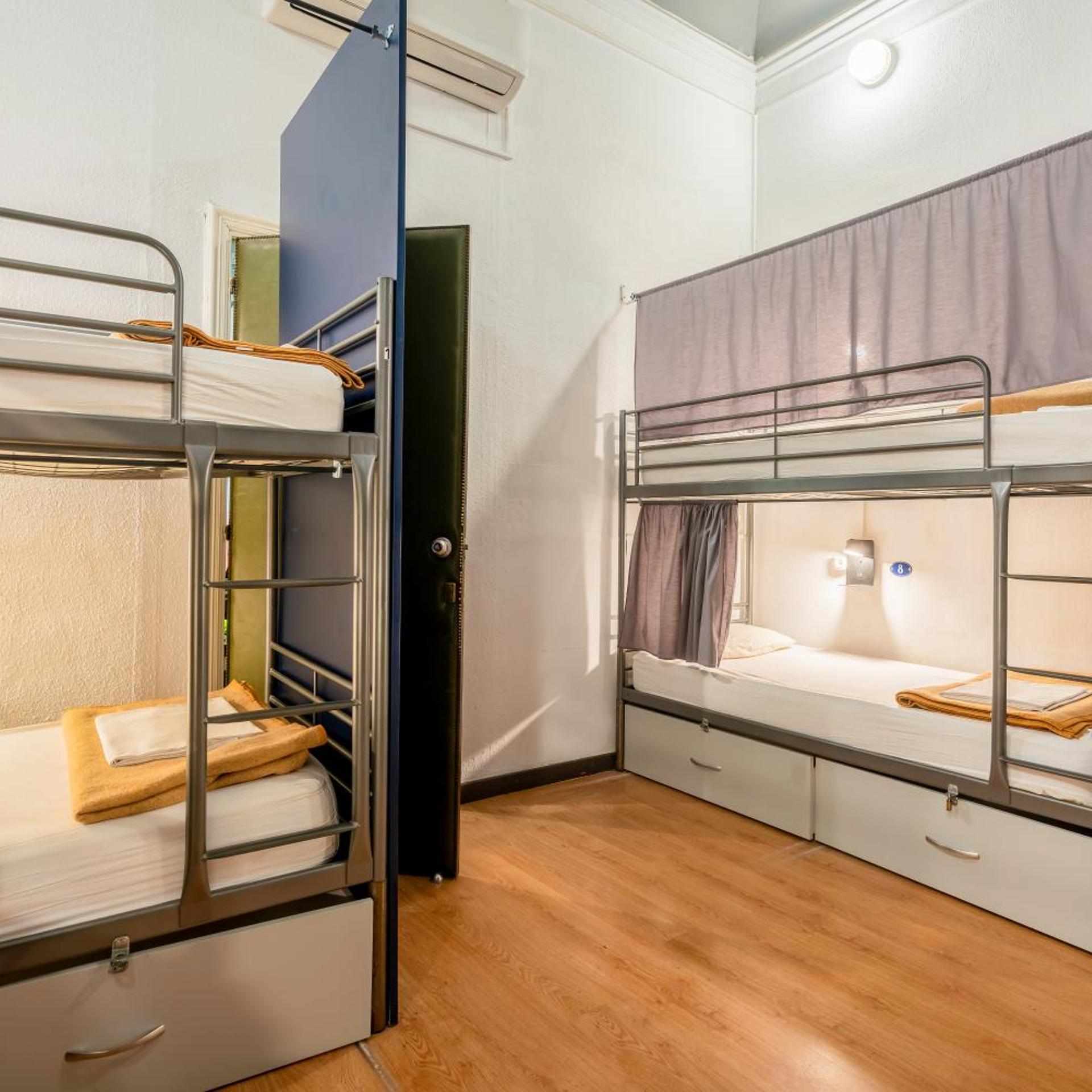 Casa Barcelo Hostel 16/55