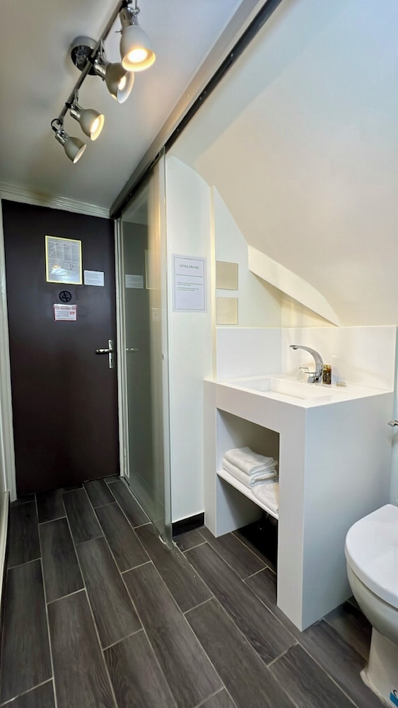 Pratic Hotel 44/46