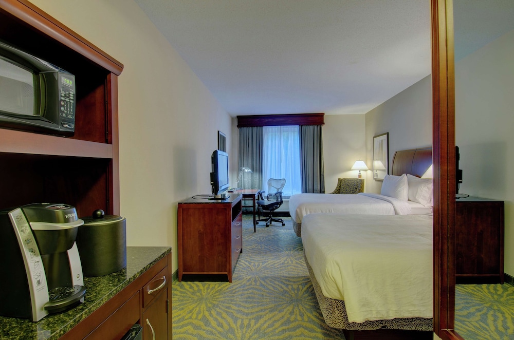 Hilton Garden Inn Norwalk 16/71