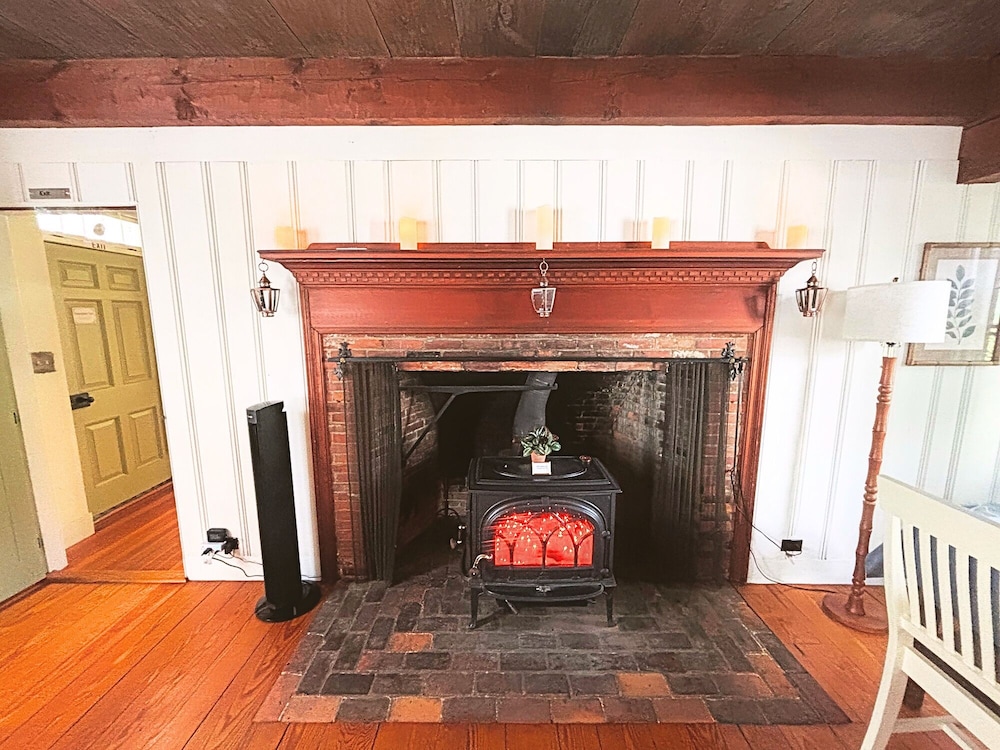 Centennial House 8/50