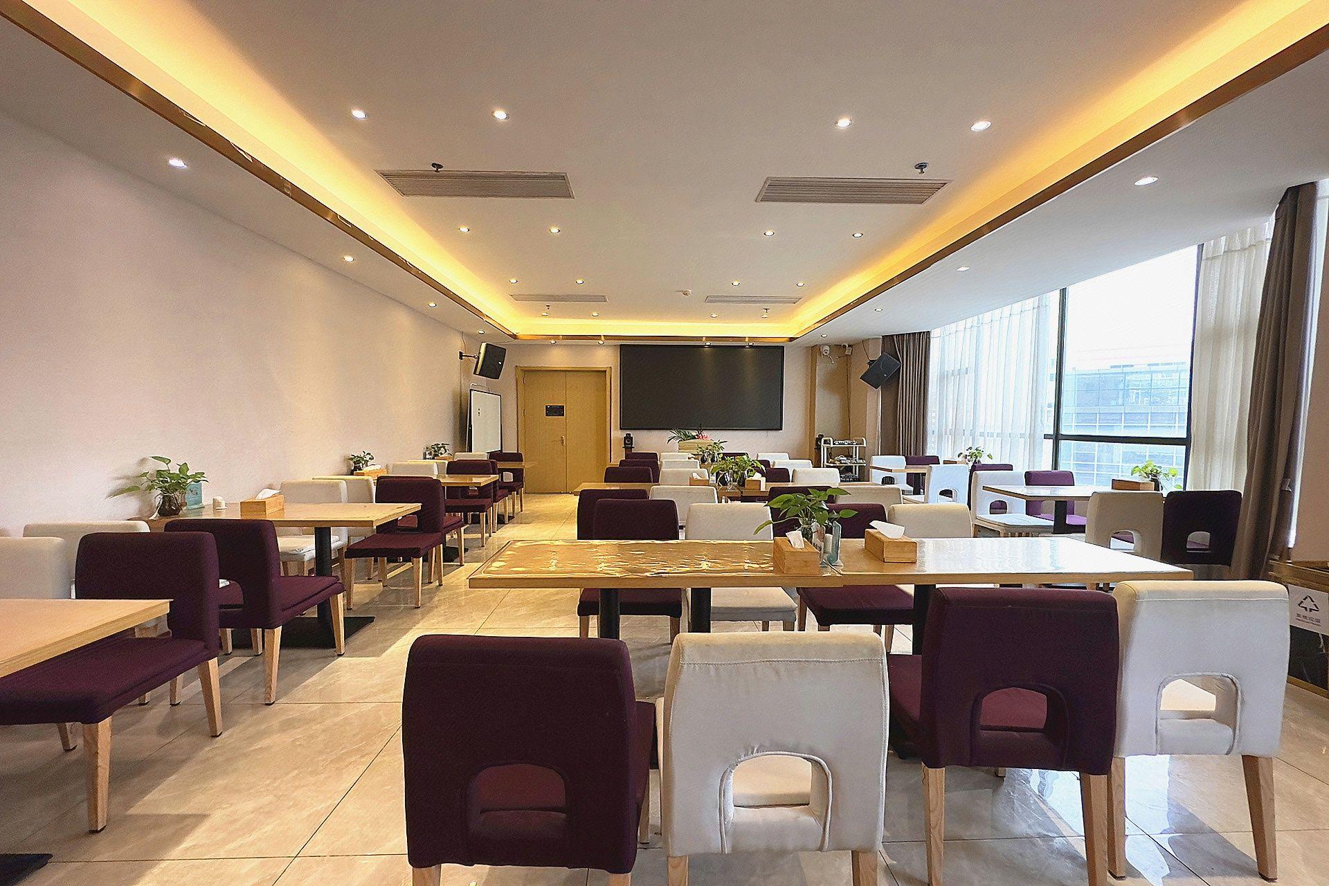 Lavande Hotel (Shenzhen Airport, Fuyong Metro Station) 40/45