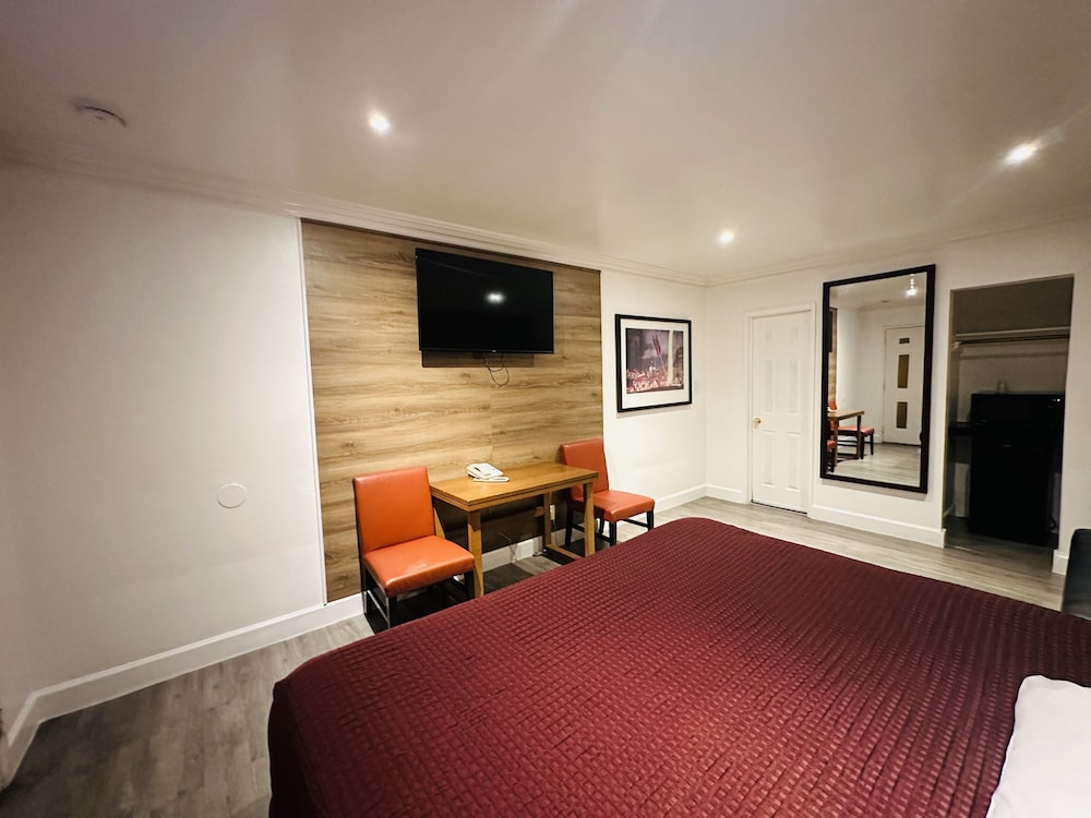 Casa Blanca Inn & Suites 21/67