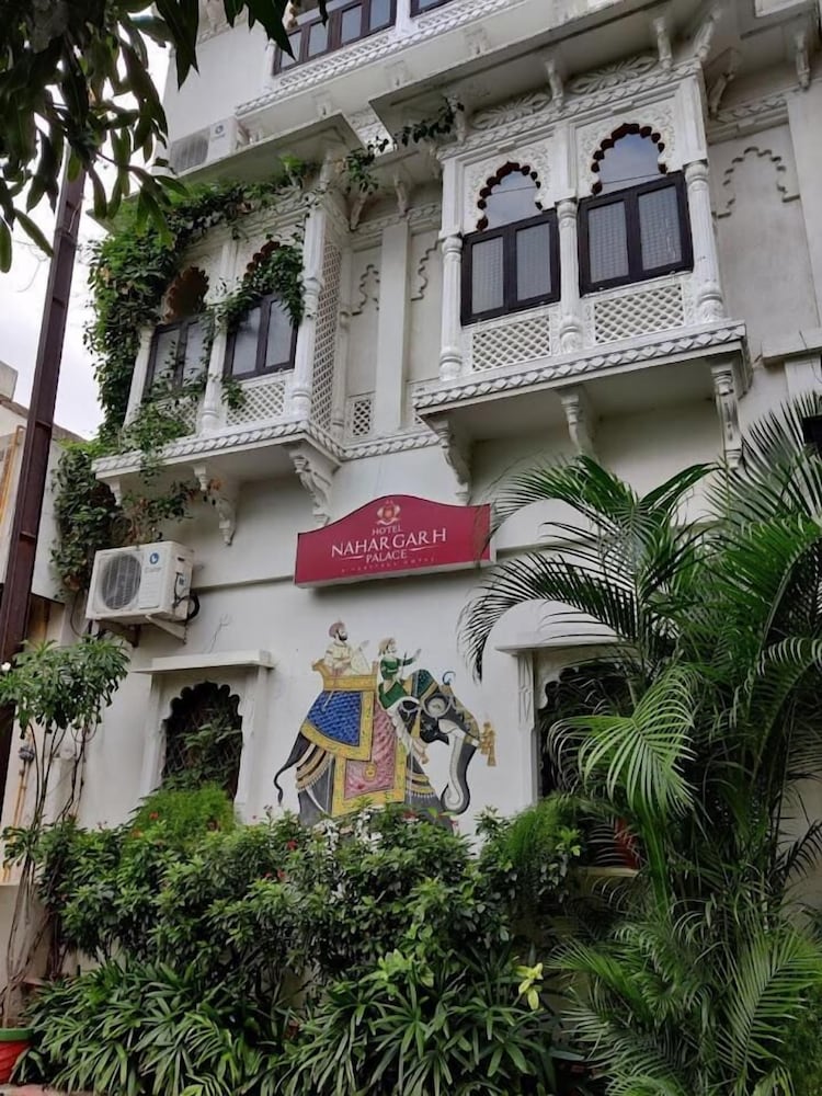 Hotel Nahargarh Palace 7/18