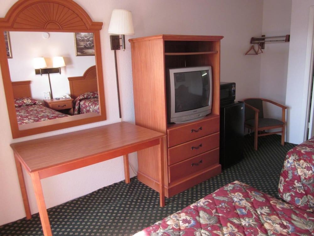 Westmont Inn - Lakeland 16/22