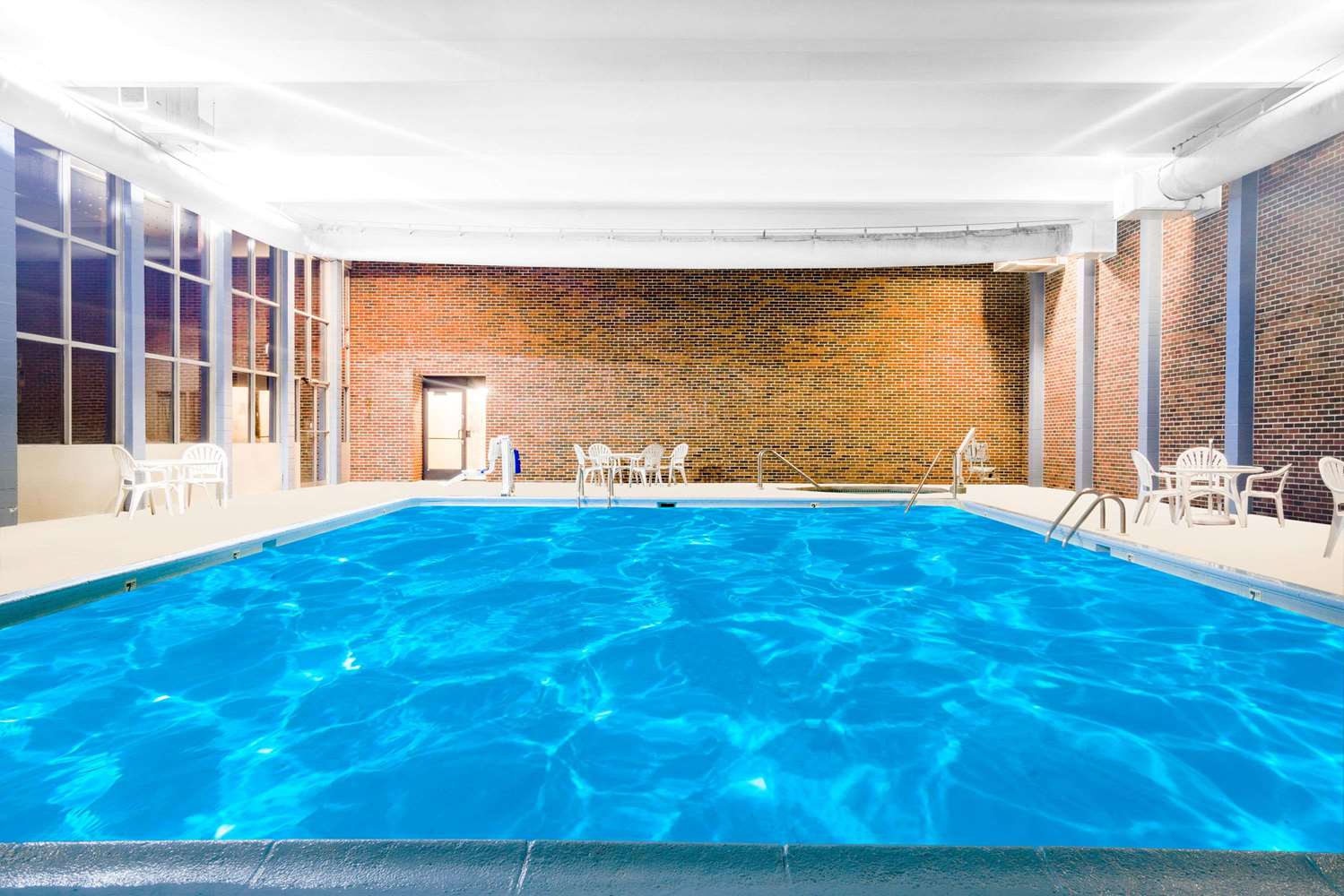Blue Way Inn La Crosse Extended Stay 13/29