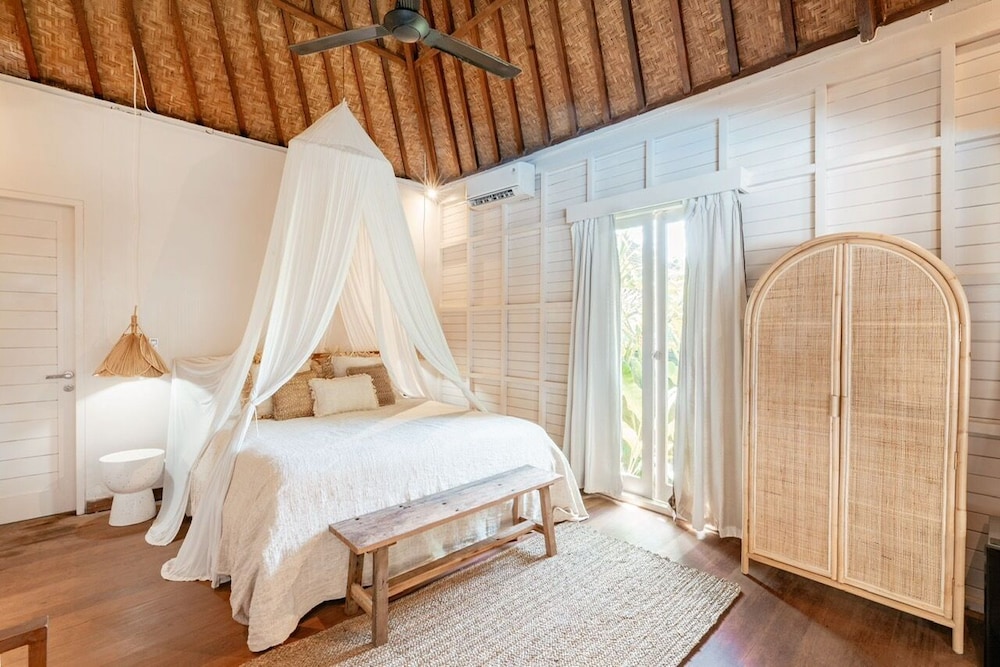 Castaway Resort 14/48