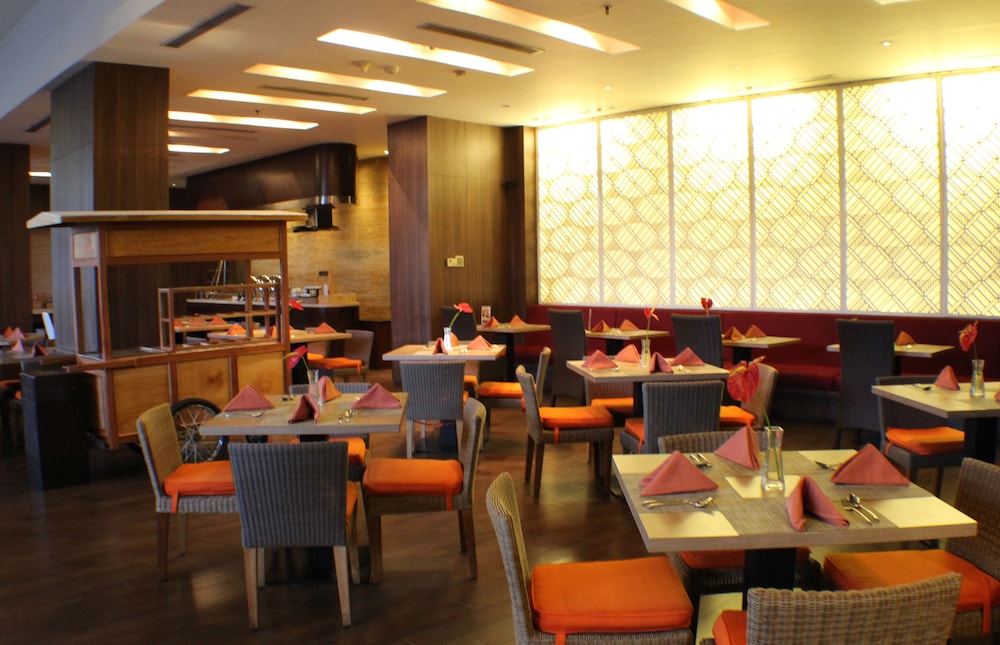 Hotel Santika Pandegiling 44/55