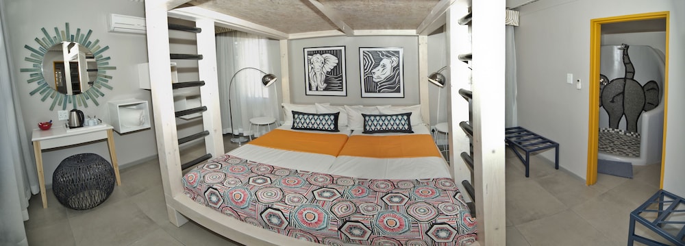 Etosha Safari Camp 2/42