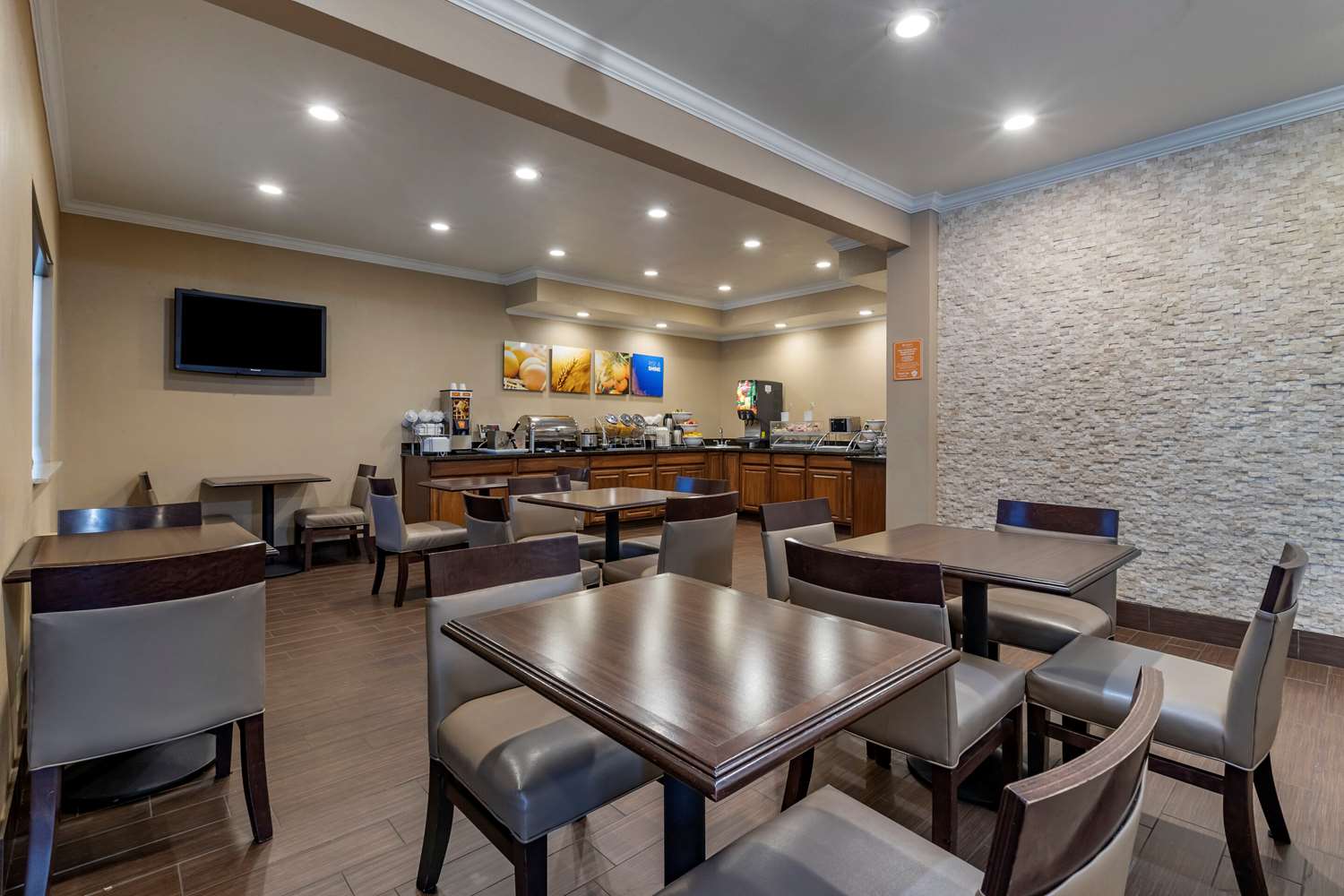 Comfort Inn And Suites Waterloo Cedar Falls Formerly Fairfield Inn Waterloo 6/10