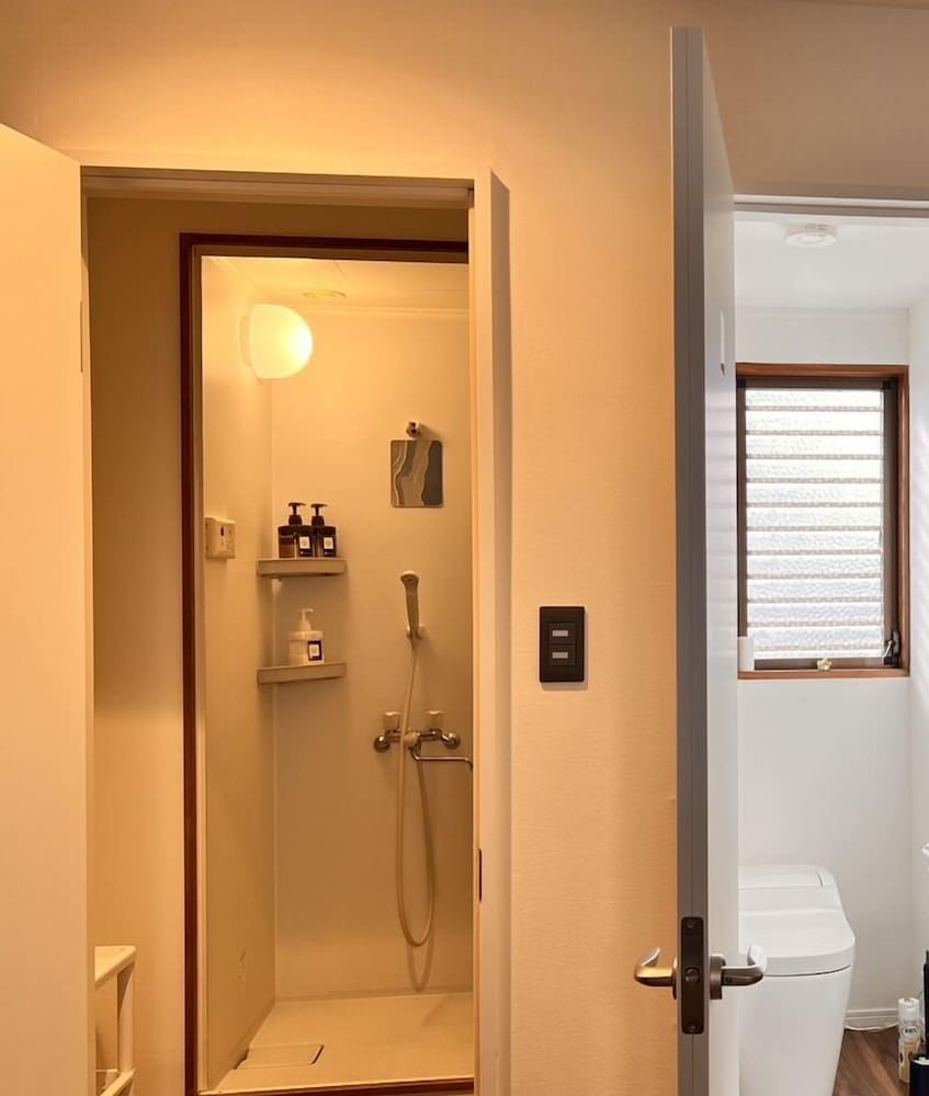 Guest House WA - Hostel 60/62
