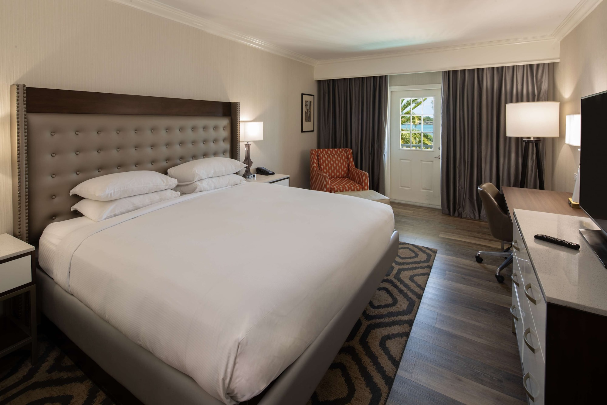 ROOM, KING BED, CITY VIEW, ACCESSIBLE