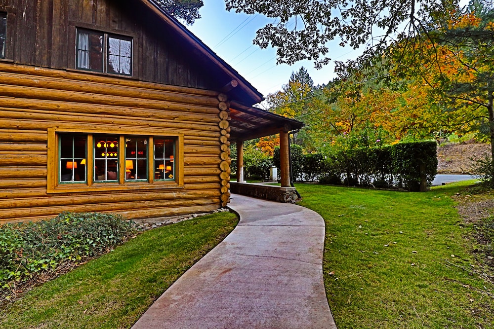Weasku Inn 41/50