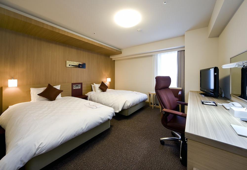 ROOM, TWIN BEDS