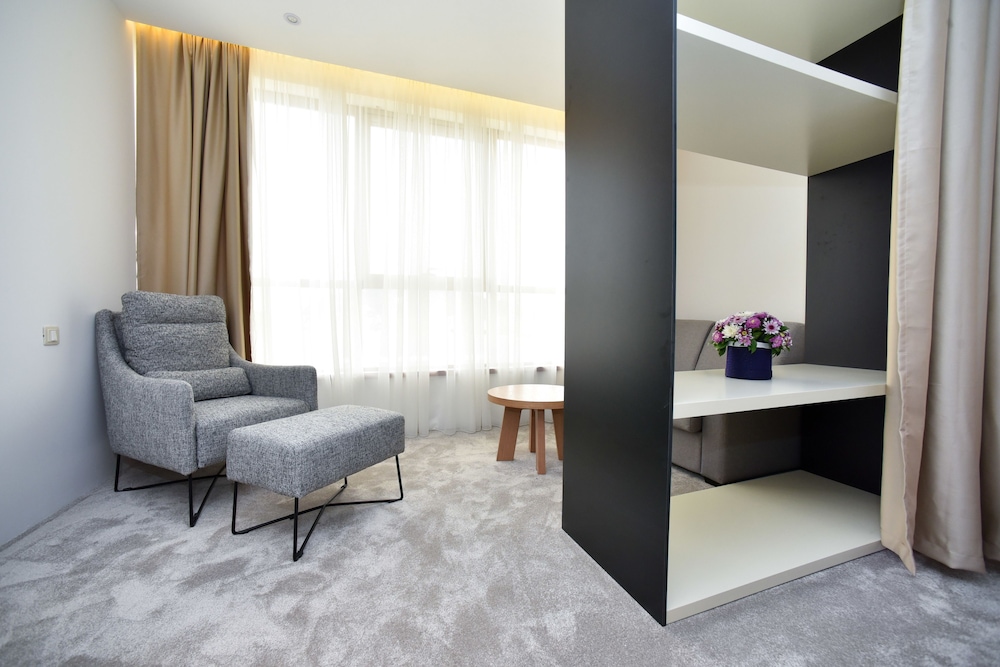 Hotel Harmonia By Dukley 52/64