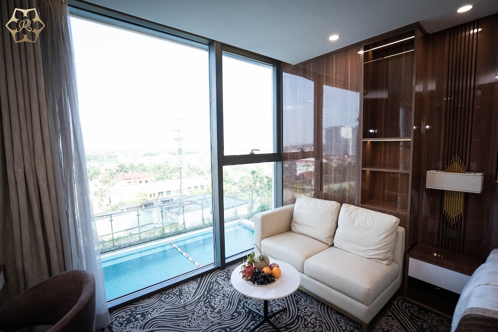 Cua Dong Luxury Hotel 49/70
