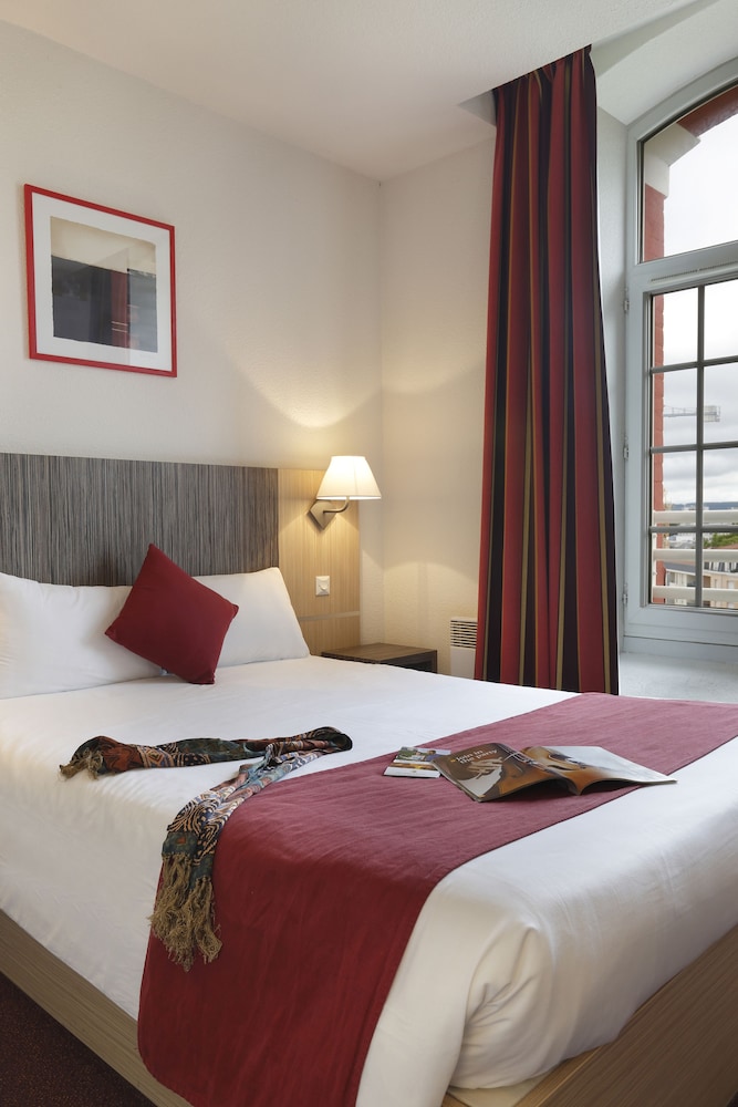 Room at Residence Les Demeures Champenoises, EPERNAY