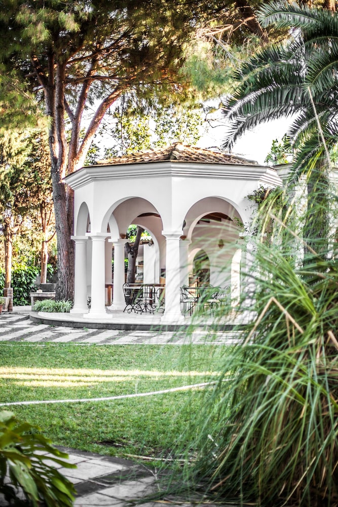 La Villa 46/50