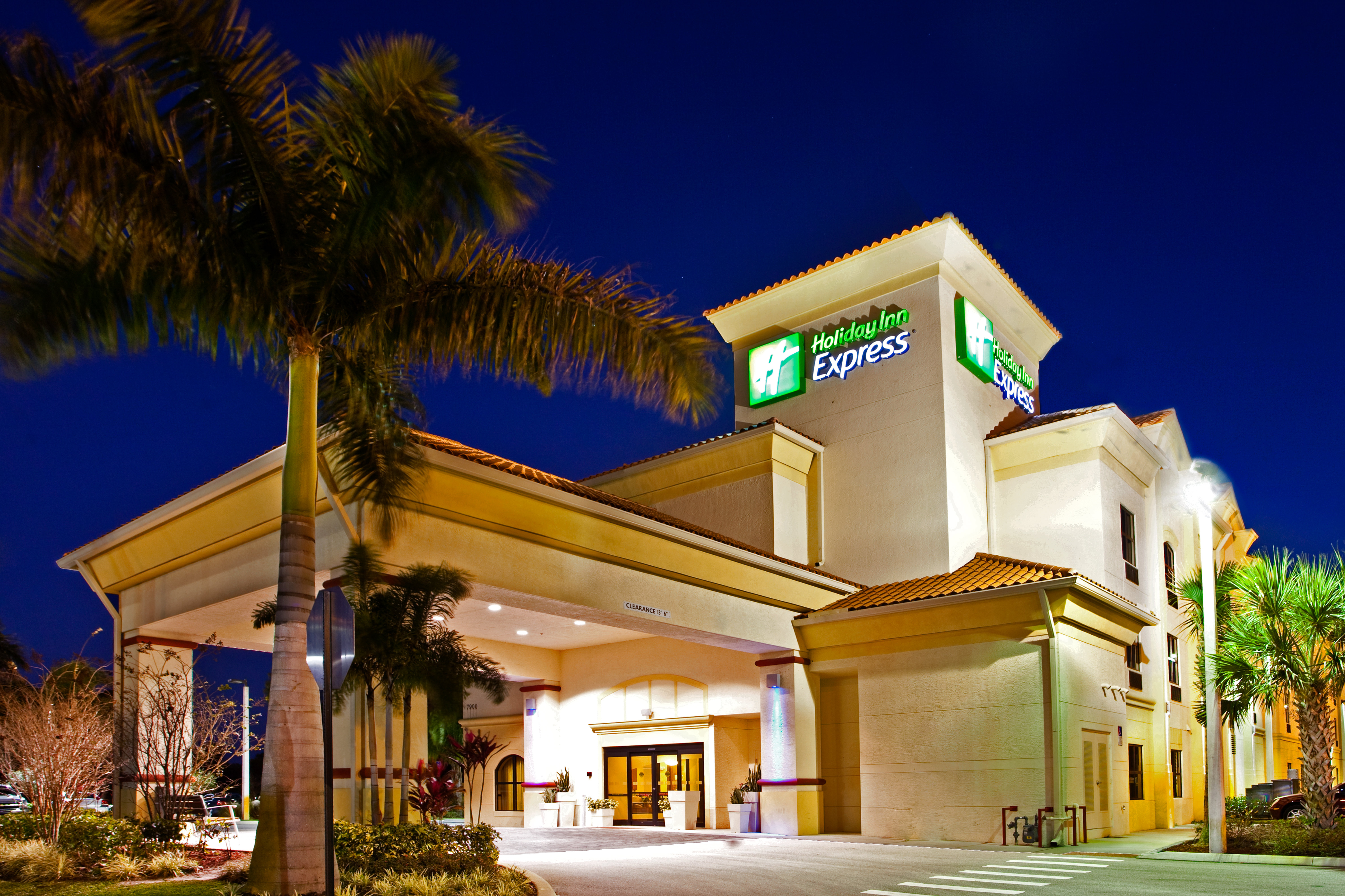 Holiday Inn Express Stuart 2/57