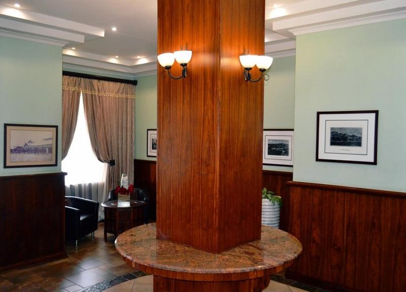 Crown Hotel and Conference Centre 29/30