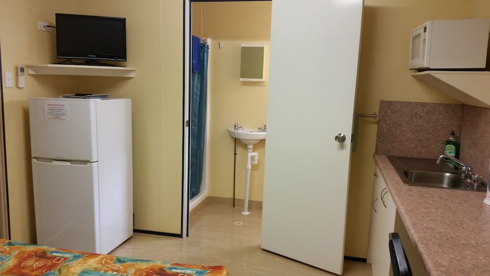 LEICHHARDT ACCOMMODATION 45/45