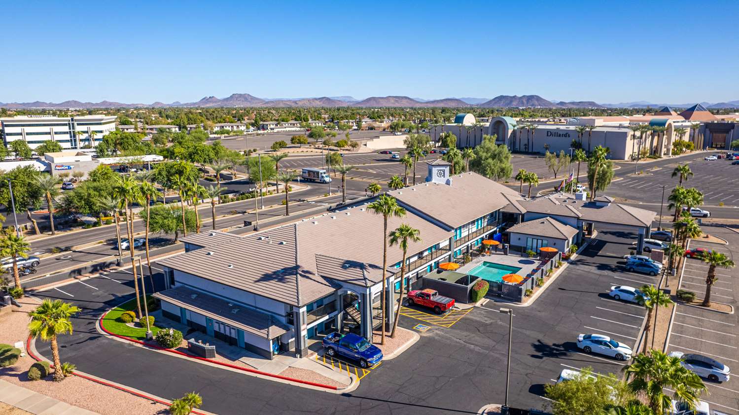The Hotel Serene Glendale Peoria, Surestay Collection by BW 24/27