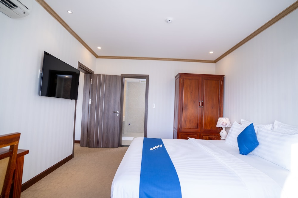 Navy Hotel Cam Ranh 9/50