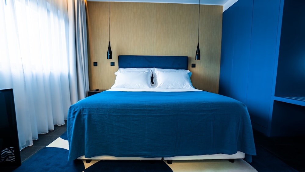 STANDARD, DOUBLE BED