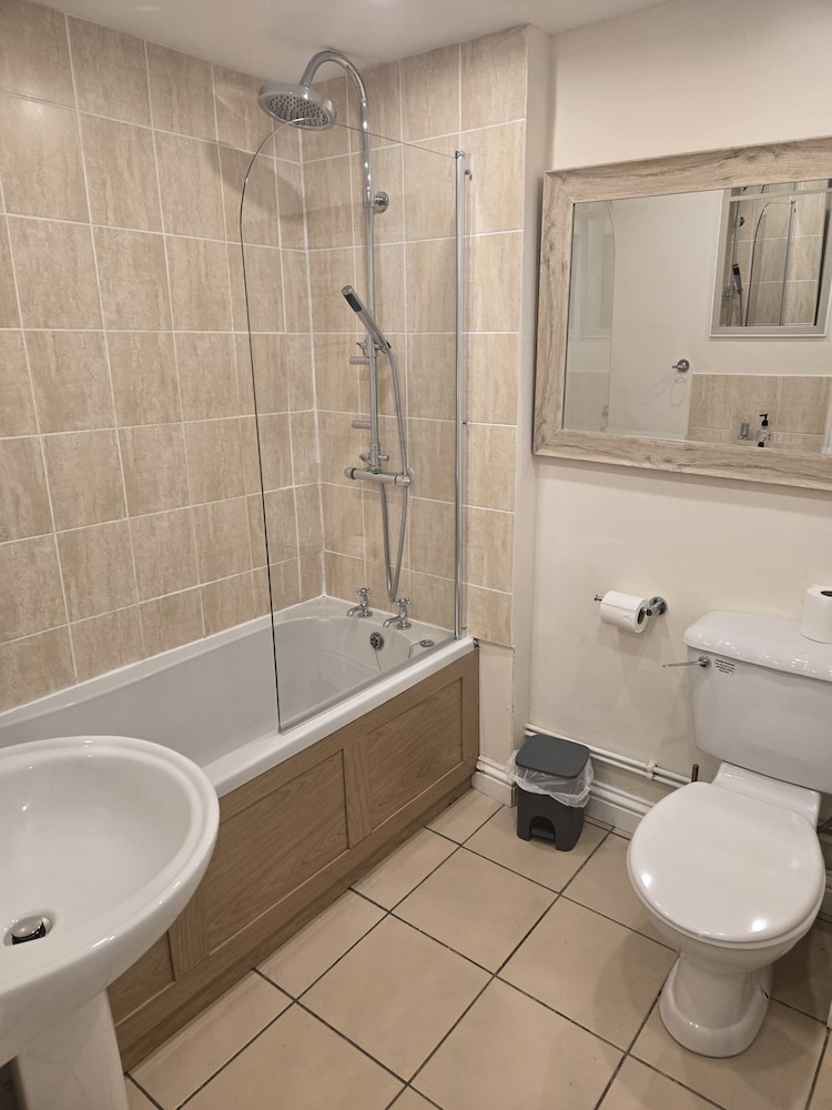 The Millcroft Hotel 38/50