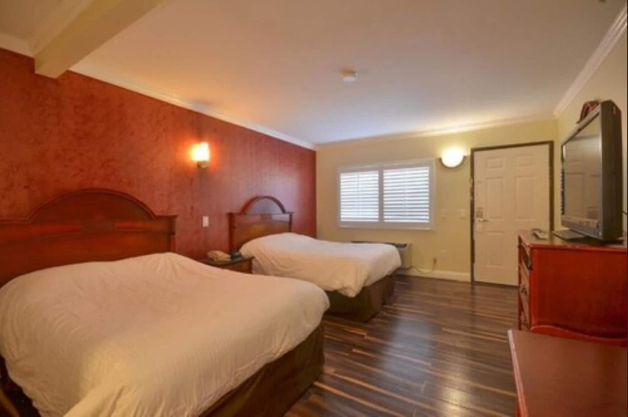 CLASSIC, 2 DOUBLE BEDS