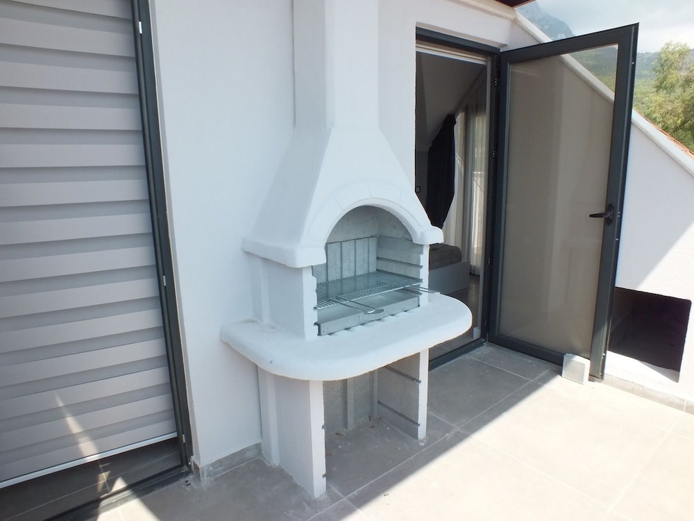 2 BEDROOMS, DUPLEX, APARTMENT, POOL VIEW
