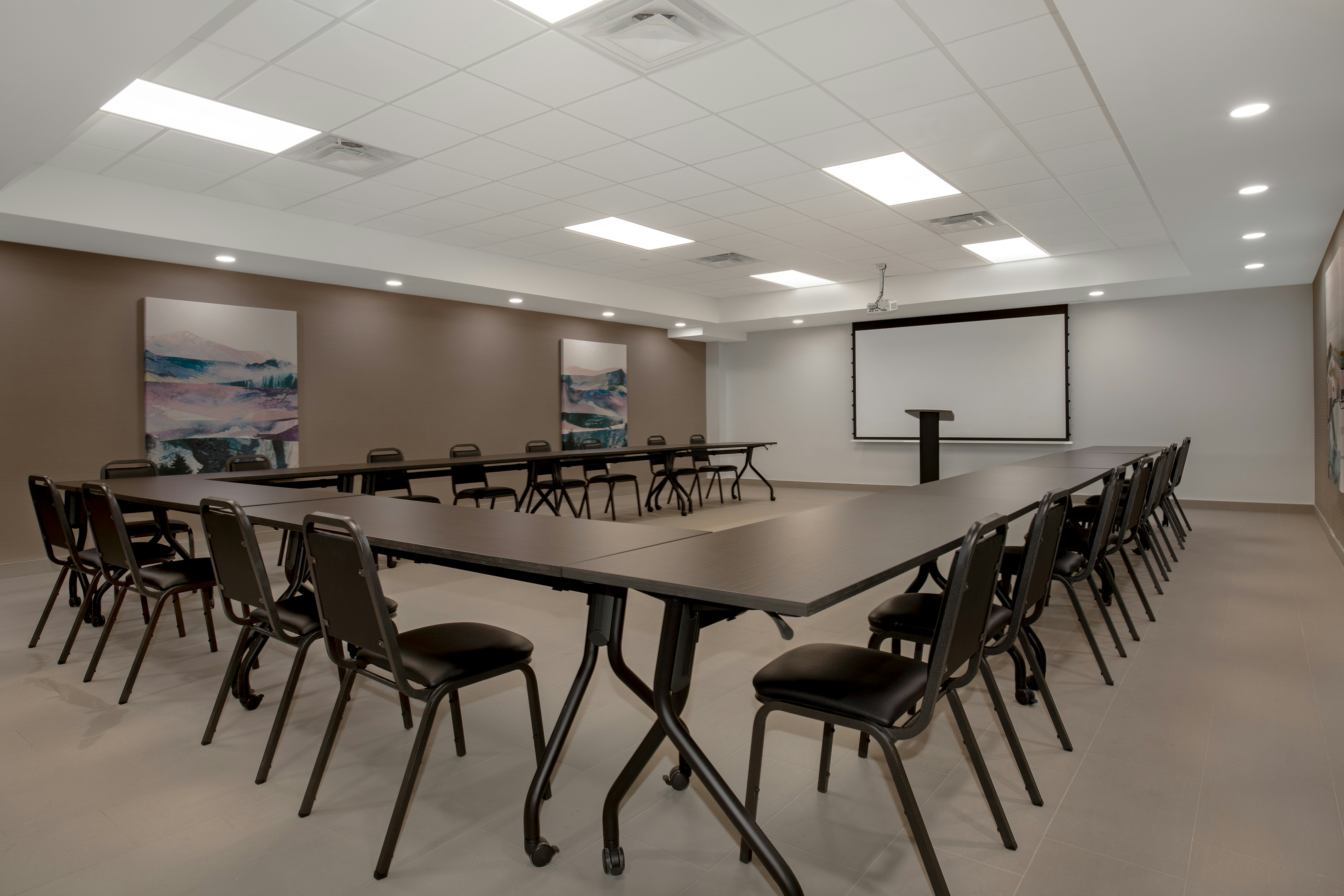 Home2 Suites by Hilton Thunder Bay 36/44