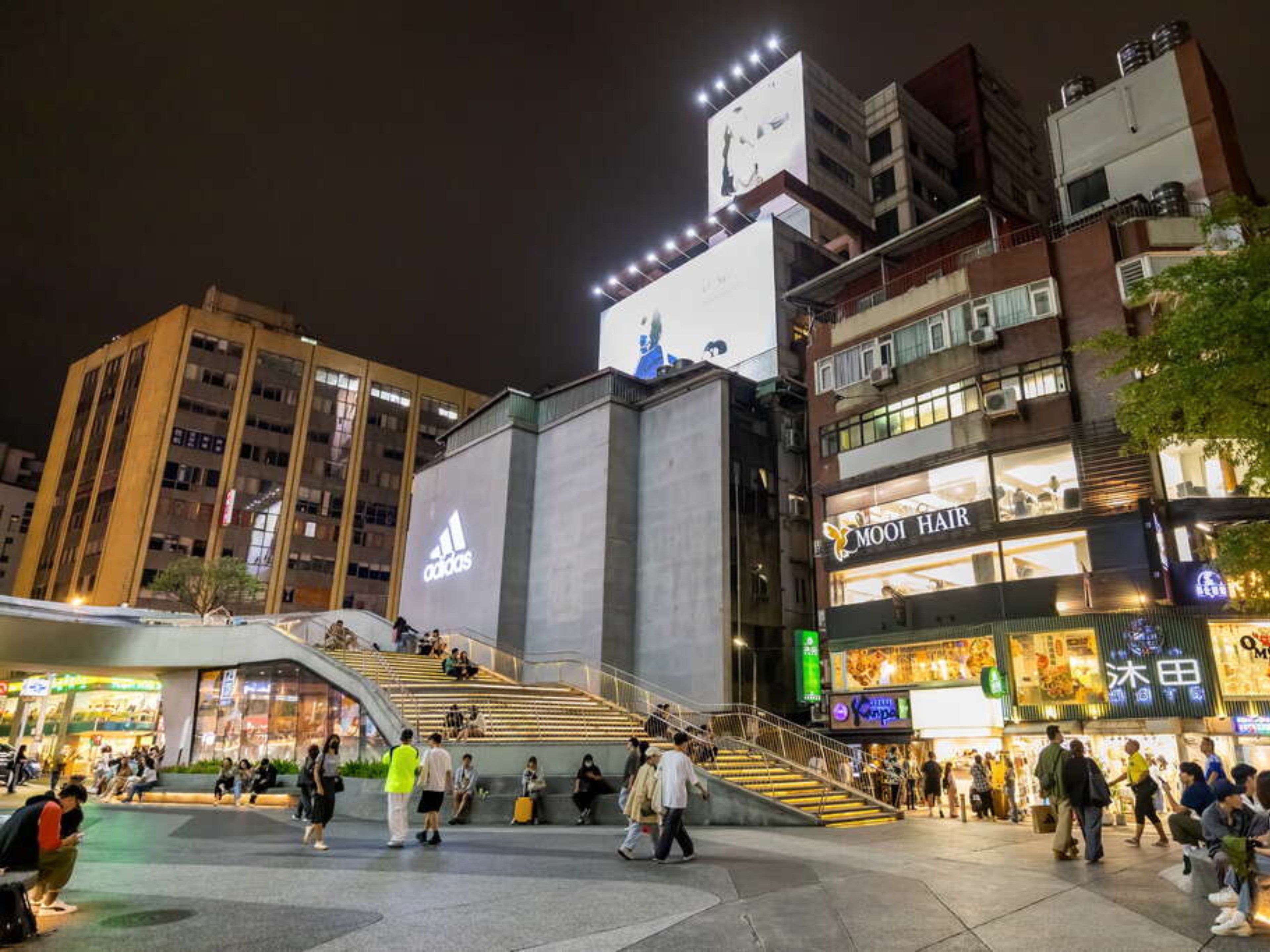 Holiday Inn Express Taipei Train Station 39/42