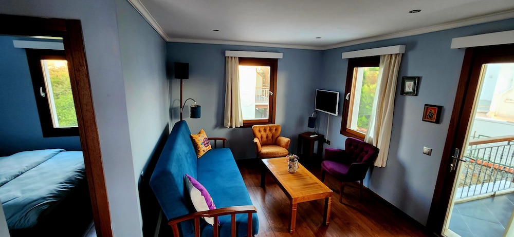 2 Bedrooms, Family, Apartment, Queen Bed, Pool View, Sofa, Kitchen, Bodrum Stone House Hotel 4/10