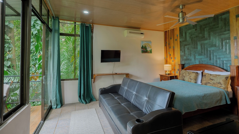 Tree Top, Canopy, Queen Bed