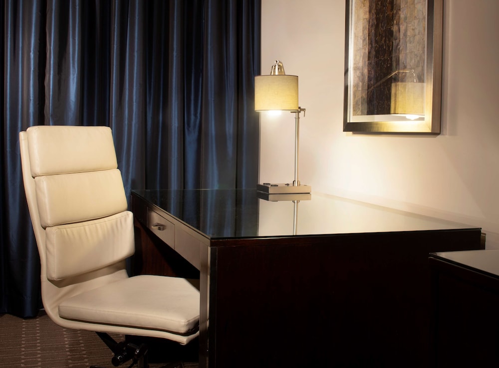 Hilton Alexandria Old Town 32/74