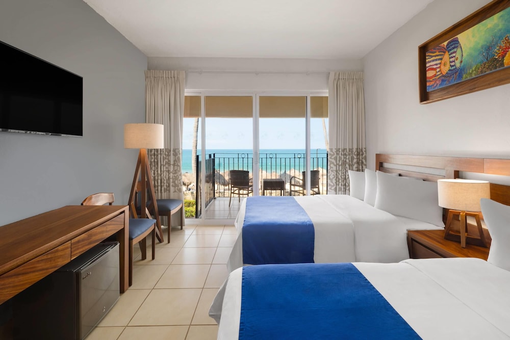 Room, 2 Double Beds, Ocean Front