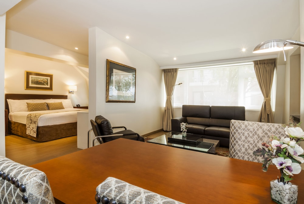 Hotel Porton Bogota 33/81
