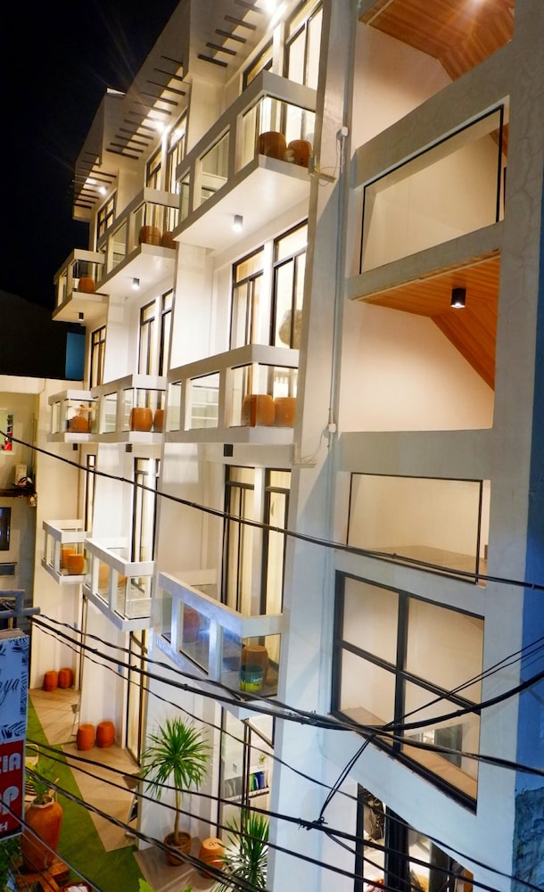 Luxx Boutique Boracay 7/72