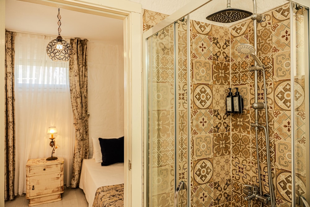 Bizim Ev Hotel - Adults Only 32/50
