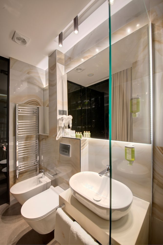 Heritage Hotel Leon Coronato 36/44