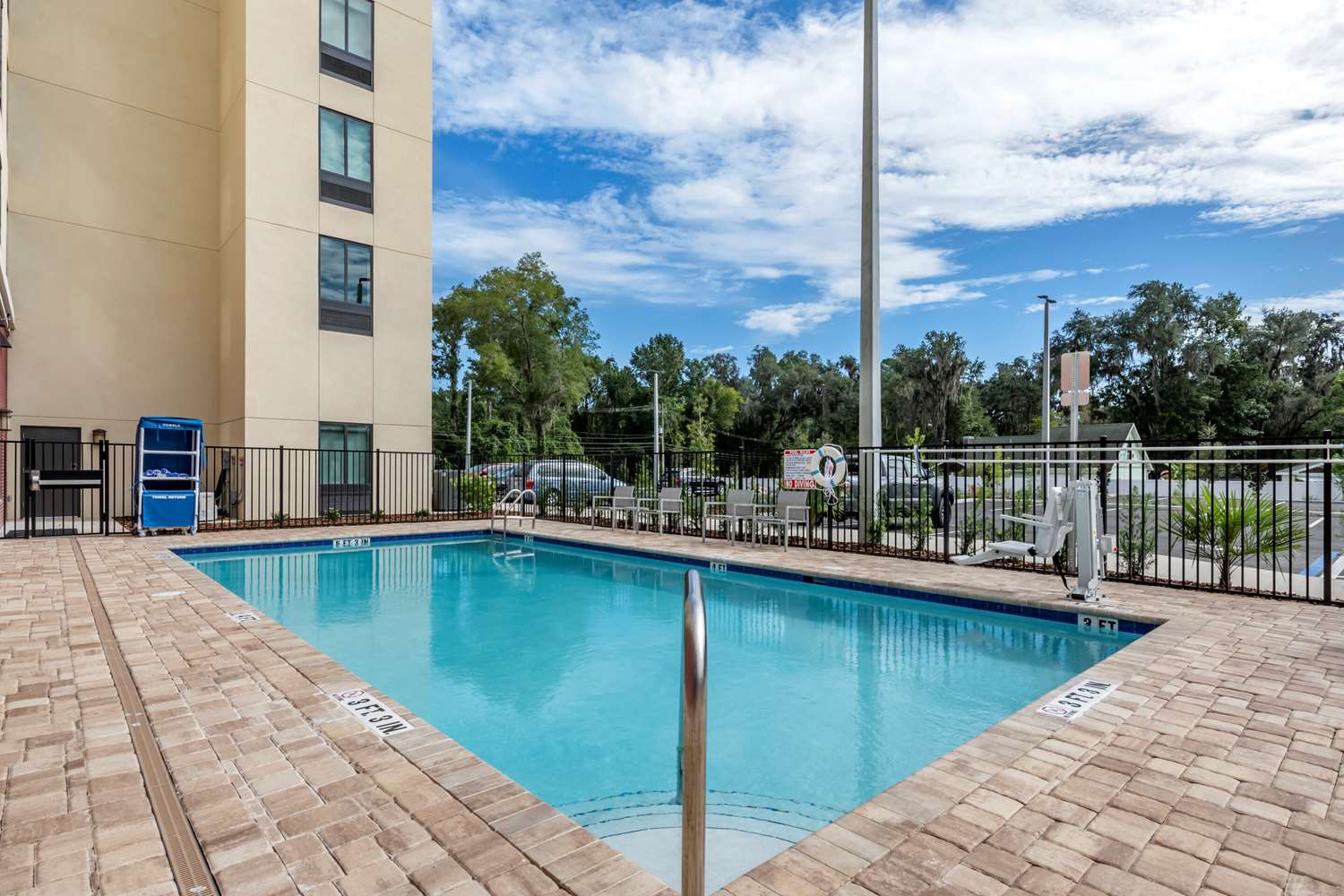 Comfort Suites Gainesville Near University 29/29