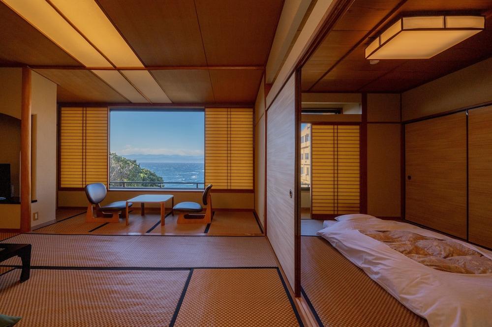 SUPERIOR, QUADRUPLE, SEA VIEW
