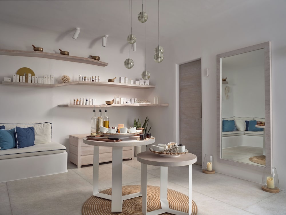 Belvedere Waterfront Villa and Suites 19/49