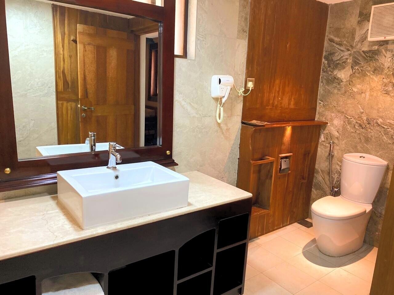 SIGNATURE, CHALET, QUEEN BED, GARDEN VIEW