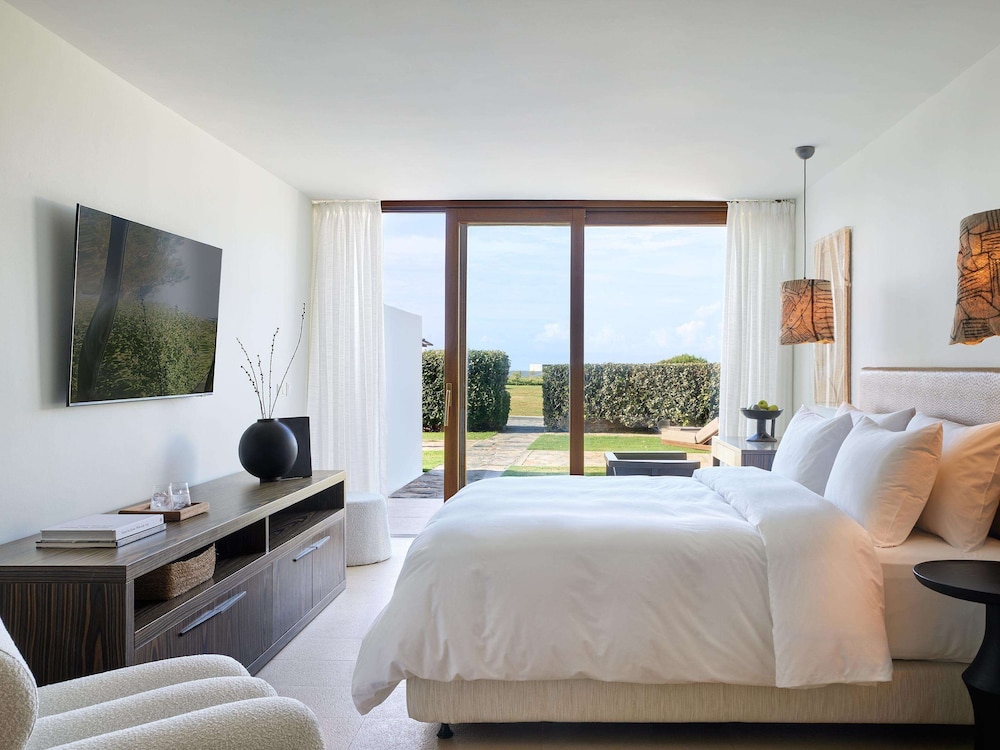 Luxury, Bungalow, Queen Bed, Garden Front, Private Garden