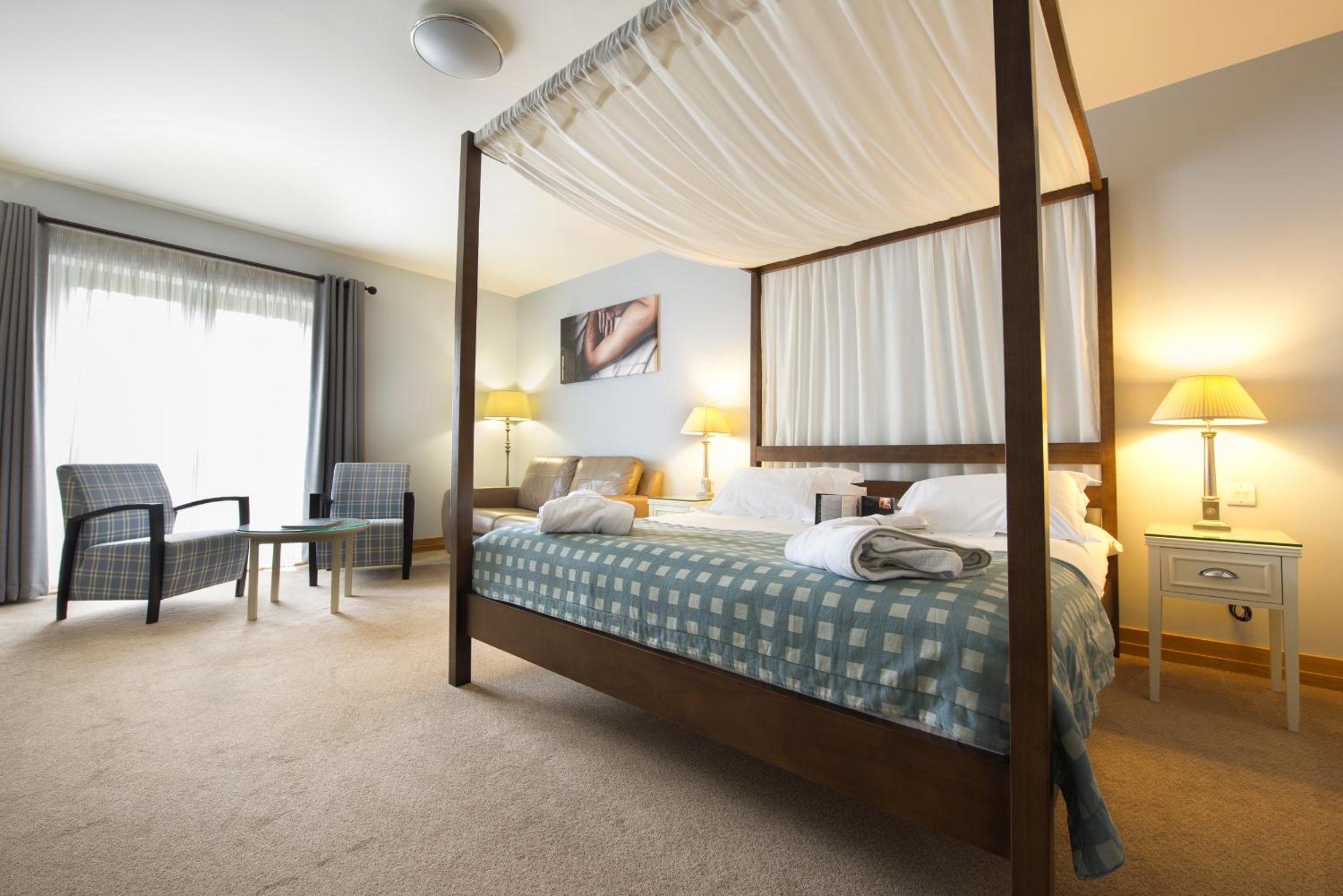 Super, Deluxe, Double Bed