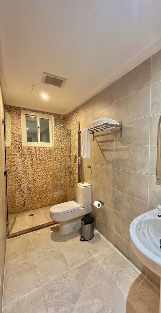 Loren Suites Al Salamah 48/50