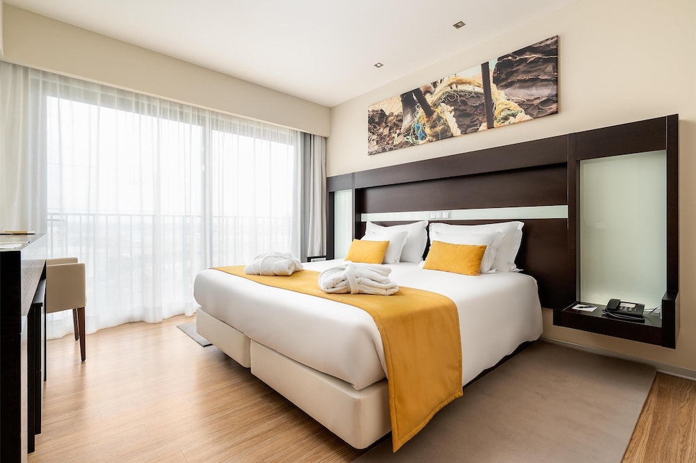 1 BEDROOM, FAMILY SUITE, RIVER VIEW