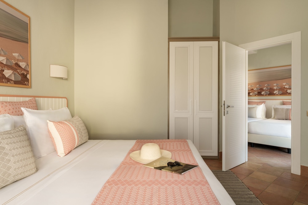 غرفة كلاسيكية عائلية بسرير مزدوج، Chia Laguna - Hotel Village 6/10